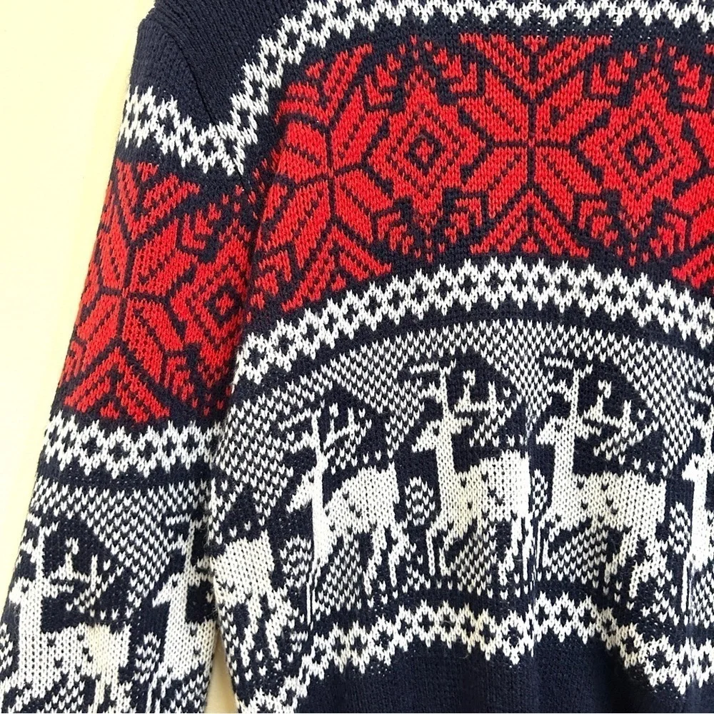 Vintage Fair Isle Nordic Unisex Reindeer Snowflake Christmas Sweater, Size M